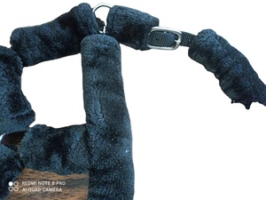 Cabestro de nailon de caballo negro personalizable con accesorios de Metal de piel de oveja, cuerda de buen ajuste, Material de cuero, logotipo personalizado - Product Image 5