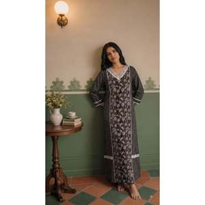 Evolove X Farasha Robe de nuit longue évasée en coton à col rond pour femme, manches 3/4, séchage rapide, douce et confortable - Product Image 2