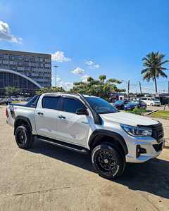 Precio perfecto Toyotta Hilux doble cabina bastante usado volante a la izquierda y derecha pedido a granel disponible para la venta - Product Image 1