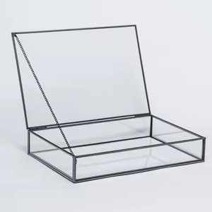 Nouvelle boîte de rangement à bijoux en verre transparent de forme hexagonale élégante, en métal doré, décorative - Product Image 5