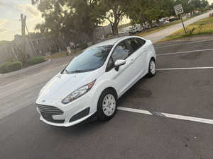 Auto Usado de Calidad a Precio Accesible, Ford Fiesta S 2015, Volante a la Izquierda - Product Image 3