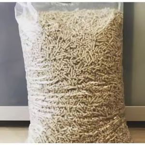 Compra en línea de bolsa de 15kg Briqueta de pellets de madera Patrón de polvo de 6mm Suministro de palé completo de Austria - Product Image 3