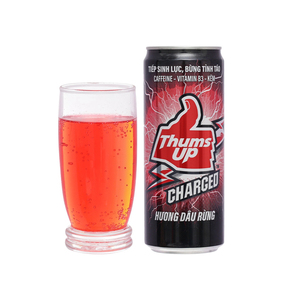 เครื่องดื่มชูกำลังแบบมีประจุกลิ่นสตรอเบอร์รี่320มล. เครื่องดื่มชูกำลังเวียดนาม - Product Image 1