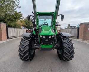 รถแทรกเตอร์ Deutz-Fahr 120 แรงม้า ขับเคลื่อน 4 ล้อ พร้อมระบบเกียร์และกระปุกเกียร์  ประหยัดพลังงานและให้ผลผลิตสูง เหมาะสำหรับใช้งานในฟาร์ม - Product Image 3