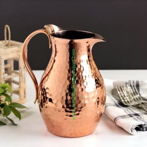 Pichet à eau élégant en cuivre martelé poli de 1,5 L avec poignée en verre robuste Pichet en métal pour boire et décorer la cuisine - Product Image 2
