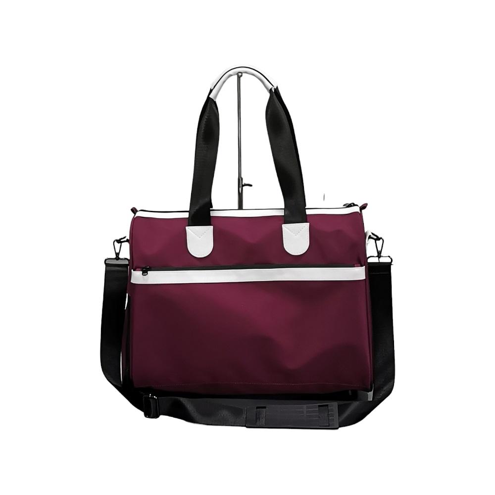 สีแดงเข้ม