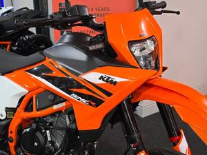 Qualité 125 R Supermoto légère - Product Image 6