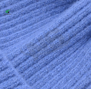 Bonnet chaud en acrylique jacquard Logo personnalisé Bonnet tricoté doux à la mode pour l'hiver pour un usage extérieur unisexe - Product Image 5