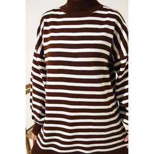 เสื้อถักแขนบอลลูนลายทางสีน้ำตาล - Product Image 3