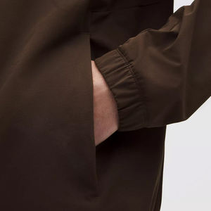 Conjunto Deportivo para Hombre, Ropa Deportiva que Combina una Chaqueta con Capucha Gris Transpirable con Pantalones Estilo Jogger a Juego, Perfecto para Usar - Product Image 3