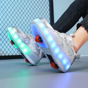 <span class=keywords><strong>OEM</strong></span>/<span class=keywords><strong>ODM</strong></span> Kinder-Rollschuhe mit Zwei Rädern und Abnehmbaren Blinkenden LED-Rollschuh-Sneaker mit Beleuchtung - Product Image 2