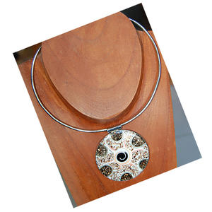 Colgantes de Concha Marina de Indonesia, Joyería de Concha Marina, Colgantes de Acero Inoxidable, Colgantes de Concha Marina Artísticos con Acero Inoxidable - Product Image 3