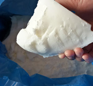 Flocons de cire de soja blanche carrée biologique non OGM pour la fabrication de bougies et de fournitures de fusion de cire - Product Image 2