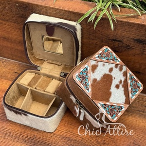 Nouveau Portable grand anneau en cuir repoussé à la main boucle d'oreille collier fermeture éclair bijoux organisateur étui peau de vache voyage bijoux boîte de rangement - Product Image 1