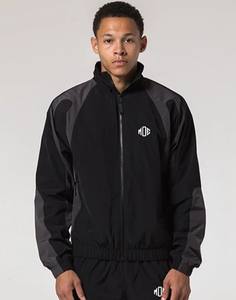 Conjunto de Chaqueta y Pantalones Deportivos de Dos Piezas, Estilo Urbano, Talla Grande, Invierno, Bloques de Color, Algodón Arrugado, Cortavientos, Fabricante de Ropa Personalizada - Product Image 3