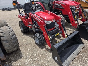 สภาพดีเยี่ยม รถแทรกเตอร์ Massey Ferguson GC1725M ปี 2021 ใช้งานเพียง 101 ชั่วโมง ระบบขับเคลื่อนสี่ล้อแบบไฮโดรสแตติก - Product Image 1