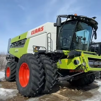 Moissonneuse-batteuse automatique d'occasion Claas LEXION 8700 pour la récolte du thé, du manioc et des olives