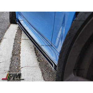 สเกิร์ตข้างซ้ายคาร์บอนไฟเบอร์ทรง E พร้อมแถบกาว 3M สำหรับติดตั้งกับ BMW F82 M4 ปี 2015-2020 (ชุด 2 ชิ้น) - Product Image 2