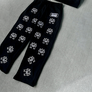 Sudadera con capucha y cremallera de gran tamaño con logotipo personalizado de algodón de 500GSM, conjunto de pantalones de chándal bordados con parche de Jogger de diamantes de imitación para hombre - Product Image 6