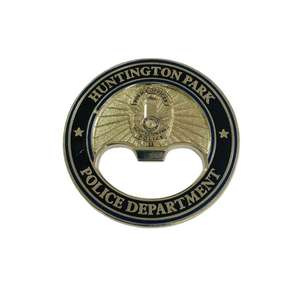 Abridor de Monedas Personalizado de Aleación de Zinc con Esmalte Suave, Diseño Moderno y Tradicional de Bombero, Troquelado e Impresión - Honor y Valentía Primero - Product Image 4