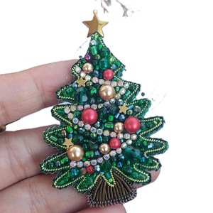 Broches brodées de perles de rocaille personnalisées de haute qualité Broches perlées de conception Unique pour les broches en forme d'arbre de Noël de mariage - Product Image 5