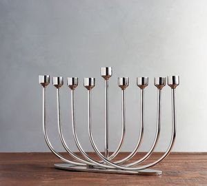 Ménorah en bois artisanal avec accents en cuivre pour Hanoucca, porte-bougie unique pour les fêtes, décoration élégante pour les fêtes - Product Image 2