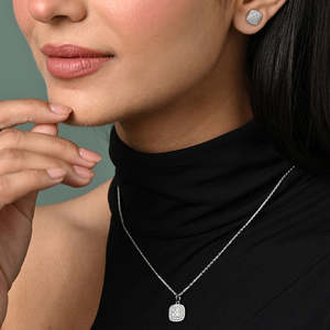 ชุดเครื่องประดับเงินแท้ทรงวินเทจ ดีไซน์ดอกไม้ ประดับเพชร รุ่น Silver Queen Diamonds เคลือบโรเดียม เหมาะสำหรับเป็นของขวัญในโอกาสหมั้นและวันครบรอบ - Product Image 3