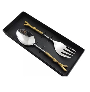 Ensemble de 2 couverts modernes en acier inoxydable poli miroir, laiton et cuivre pour la restauration et les tables de mariage - Product Image 2