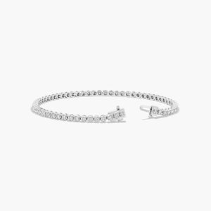 Bracelet tennis tendance en diamant de laboratoire avec sertissage à quatre griffes, taille brillant rond, en argent sterling, certifié IGI - Product Image 2