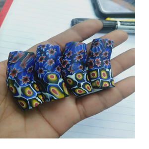 Perles de verre millefiori de couleur marron clair perles de fleur dans des tailles assorties pour les créateurs de bijoux africains. - Product Image 3