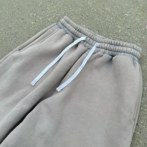 Kivotech personnalisé de haute qualité homme lâche casual cordon de serrage jambe droite broderie polyester côté rayure nylon pantalons de survêtement pour hommes - Product Image 4