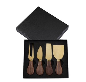 Juego de Cuchillos para Queso de Acero Inoxidable de 4 Piezas al por Mayor con Mango de Madera, Incluye Utensilio de Cocina y Cuchillo para Mantequilla - Product Image 1