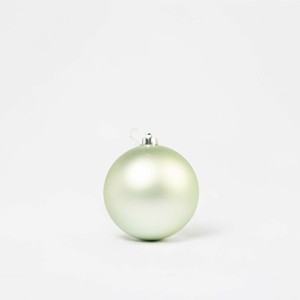 Adornos Navideños Elegantes de Plástico Verde Claro con Purpurina, 2 Piezas de 15 cm - Product Image 2