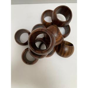 Rond de serviette en bois naturel rustique pour les dîners et les événements de famille de vacances avec forme arrondie douce et chaleur Design moderne - Product Image 6