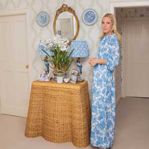 Vivienne Petite Table Console Festonnée en Rotin Convertible Antique Accent Table d'appoint Rangement Entrée Villa Salon Hôtel Chambre - Product Image 3