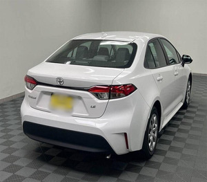 2023 per LE 4 porte berlina 2.0L 4 cilindri automatica - Vendita all'asta di auto usate per il mercato globale - Product Image 4