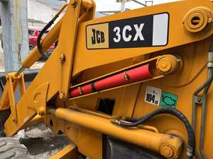 รถตักล้อยาง JCB3CX มือสอง สภาพดี พร้อมอุปกรณ์เสริมครบครัน เครื่องยนต์ฮิตาชิ ระบบควบคุม Kawasaki PLC น้ำหนัก 22 ตัน บุ้งกี๋ขนาด 8 เมตร - Product Image 4