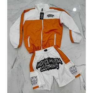 ชุดเซ็ตเสื้อแจ็คเก็ตและกางเกงขาสั้นกันลมแบบสองชิ้นสั่งทำขายส่ง ผลิตจากไนลอน 100% น้ำหนักเบา กันลม มีฮู้ด ปิดด้วยเชือกผูก - Product Image 5