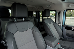 INEOS Grenadier 2024 d'occasion en parfait état, conduite à gauche, sièges en cuir, caméra de recul - Product Image 6