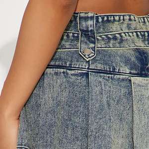 Personalizada de las mujeres de verano de cintura alta A-Line Denim Casual Falda Pantalones cortos de diseño asimétrico Fabricante - Product Image 3