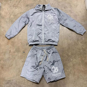 Logo personnalisé vêtements d'été pour hommes coupe-vent veste en nylon avec short ensemble 2 pièces logos brodés ensemble de short coupe-vent - Product Image 1