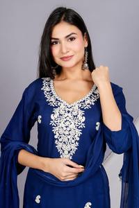 HAVYAA Conjunto de pantalón Kurta y Dupatta estampados para mujer Estilo de fiesta informal bordado de algodón 100% para Primavera/Verano - Product Image 2