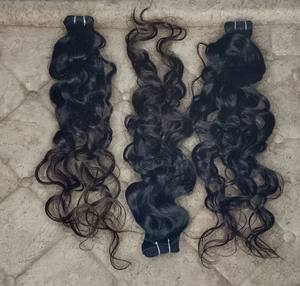 Extensions de cheveux humains bouclés MachineWeft de qualité indienne Remy de 26 pouces, qualité supérieure - Product Image 1