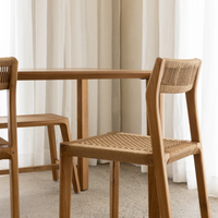 Chaise de salle à manger Liam de style moderne pour la maison, l'appartement, la villa, avec structure en bois massif et assise en osier tressé, pour bureau et hôtel