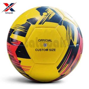 Ballon de football en PU léger et personnalisé pour adultes, fournisseur de TATAPAK d'entraînement et de match avec logo de marque pour l'école et l'académie d'entraînement - Product Image 5
