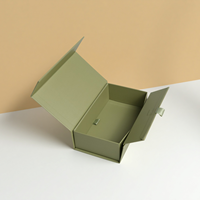 Boîtes d'emballage rigides en carton de luxe haut de gamme personnalisées avec fermeture magnétique, doublure en éponge, vert intégral