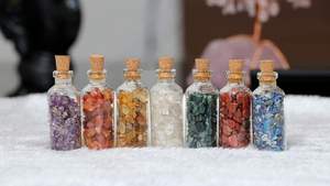 Cristal 7 Chakra Poli Pierres Précieuses Bouteilles Fabriquées À La Main Pierre Puce Bouteilles Reiki Guérison Cristaux Élégant Mascotte Pierre Artisanat - Product Image 5