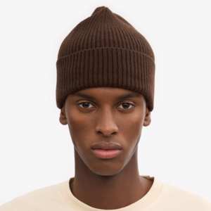 2025 gorros de punto cálidos acrílicos Unisex de invierno de alta calidad al por mayor gorros Jacquard con logotipo personalizado para Unisex cómodos - Product Image 1