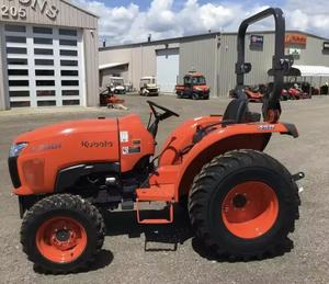 Mini tracteur agricole Kubota L2501 25HP de qualité supérieure disponible à la vente - Product Image 3