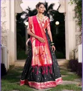 Dernière exclusivité Jacquard Soie Lehenga Choli avec Zari Work Blouse Lace Touch pour les occasions de fête - Product Image 2